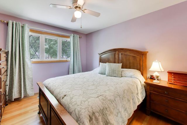 1462 Dayton Place, Des Plaines, IL 60018
