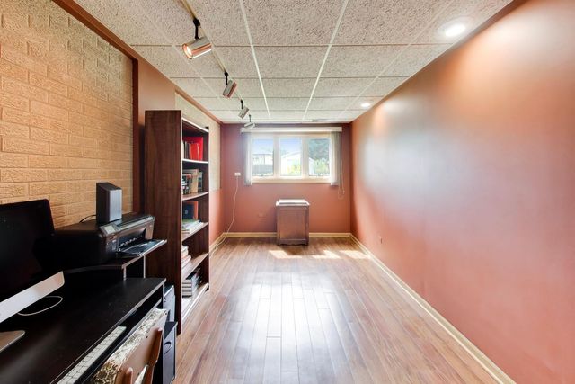 1462 Dayton Place, Des Plaines, IL 60018