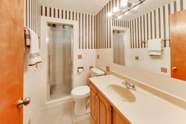 1462 Dayton Place, Des Plaines, IL 60018