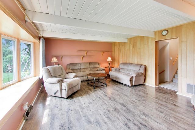 1462 Dayton Place, Des Plaines, IL 60018