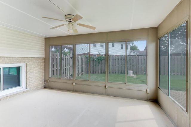 1462 Dayton Place, Des Plaines, IL 60018