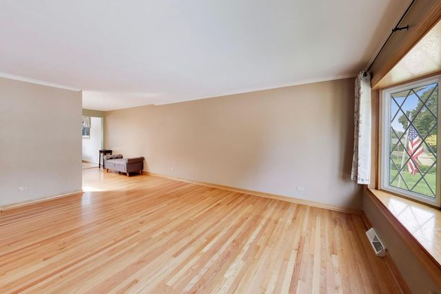 1462 Dayton Place, Des Plaines, IL 60018