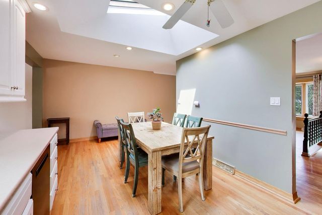 1462 Dayton Place, Des Plaines, IL 60018