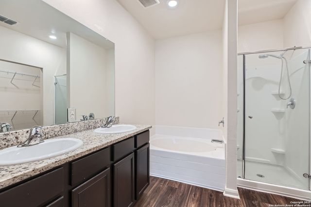 11846 Latour Valley, San Antonio, TX 78252