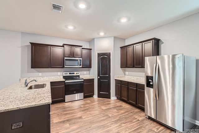 11846 Latour Valley, San Antonio, TX 78252