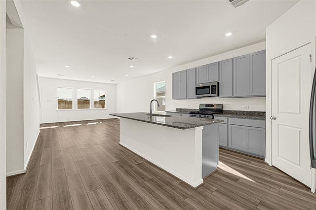 21835 Honey Scent Ln, Cypress, TX 77433