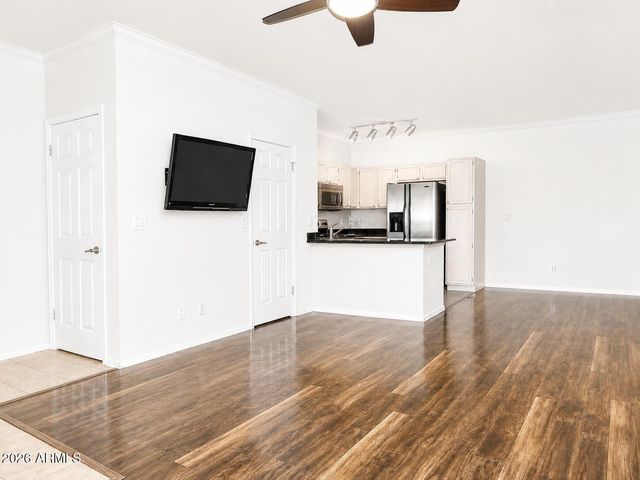 7009 E Acoma Drive Unit 2027, Scottsdale, AZ 85254