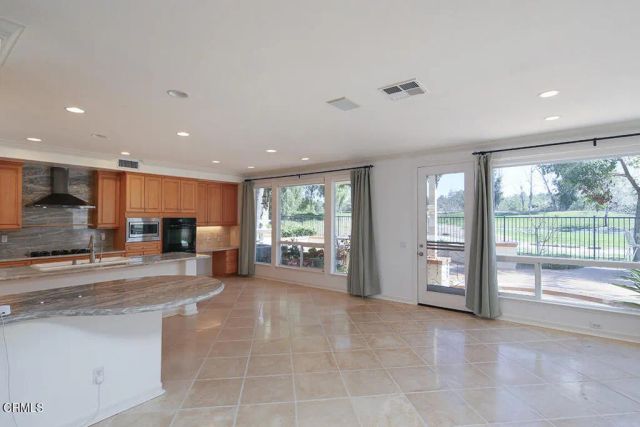 2880 Avenida De Autlan, Camarillo, CA 93010