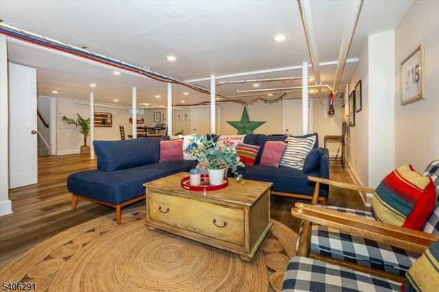 15 Lincoln St, Glen Ridge Boro Twp., NJ 07028