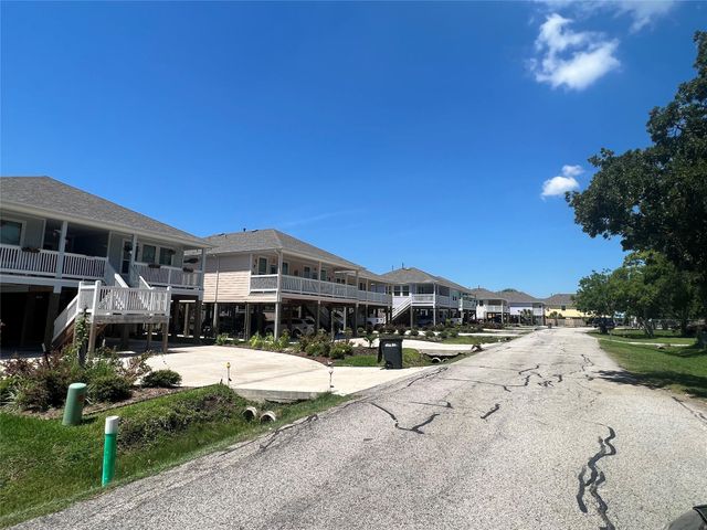 0 Bay Oaks, La Porte, TX 77571