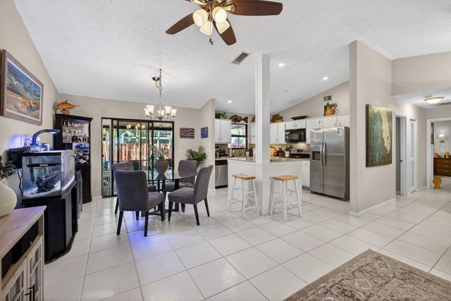 154 Rosewood Circle, Jupiter, FL 33458