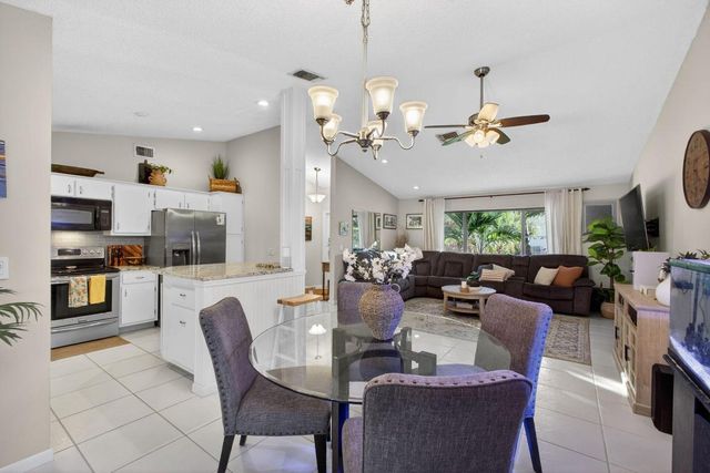 154 Rosewood Circle, Jupiter, FL 33458