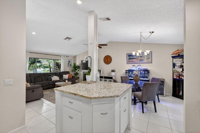 154 Rosewood Circle, Jupiter, FL 33458