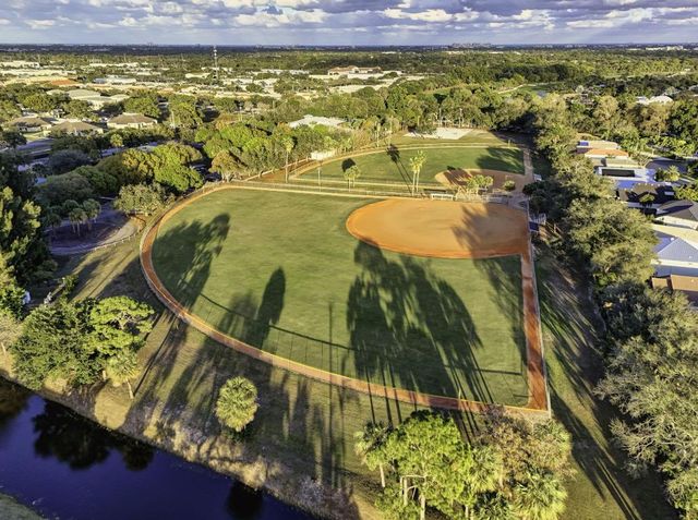 154 Rosewood Circle, Jupiter, FL 33458