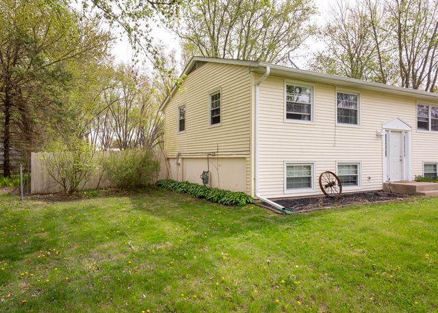 7912 Wagon Wheel Lane, Rockford, IL 61109