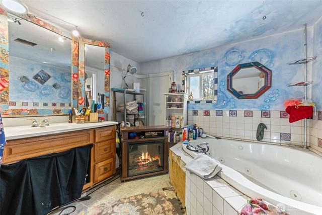 1930 E Crestview Drive, Shelton, WA 98584