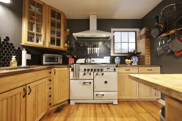 6808 Hester Rd, Springfield, TN 37172