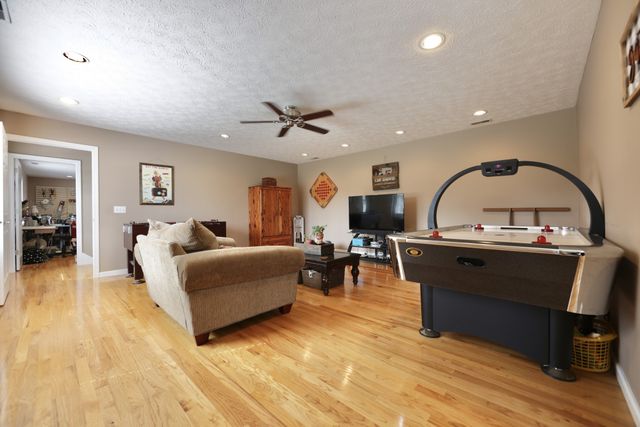 6808 Hester Rd, Springfield, TN 37172