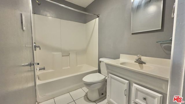 4052 W 103rd Street, Inglewood, CA 90304