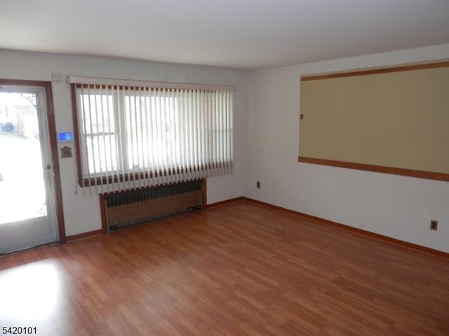 2105 Wood Ave, Roselle Boro, NJ 07203