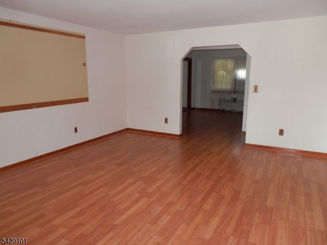 2105 Wood Ave, Roselle Boro, NJ 07203