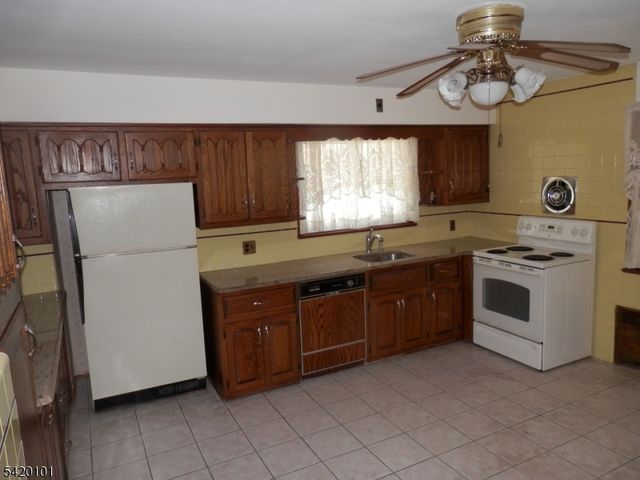 2105 Wood Ave, Roselle Boro, NJ 07203