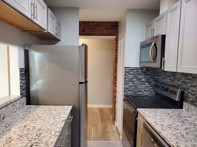33 Brainerd Rd 112, Boston, MA 02134
