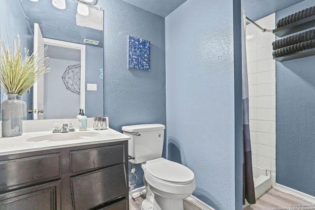 7571 Corian Park, San Antonio, TX 78249