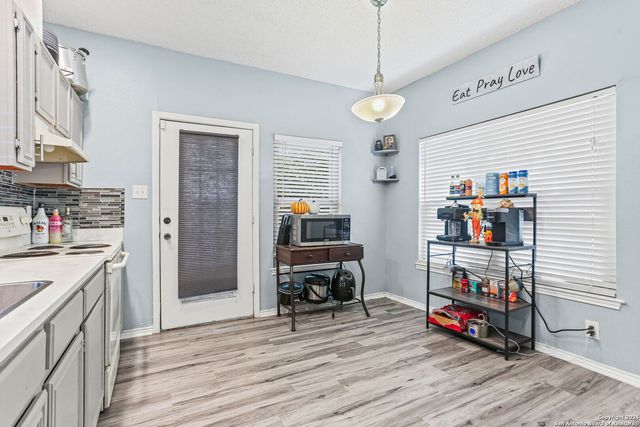 7571 Corian Park, San Antonio, TX 78249