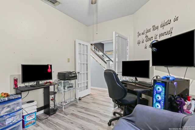 7571 Corian Park, San Antonio, TX 78249