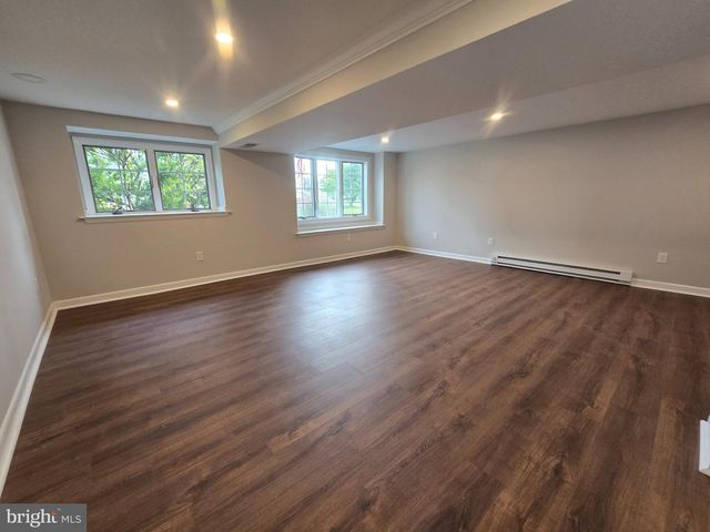 972 WINDSOR RD, Warminster, PA 18974
