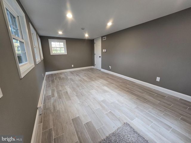 972 WINDSOR RD, Warminster, PA 18974
