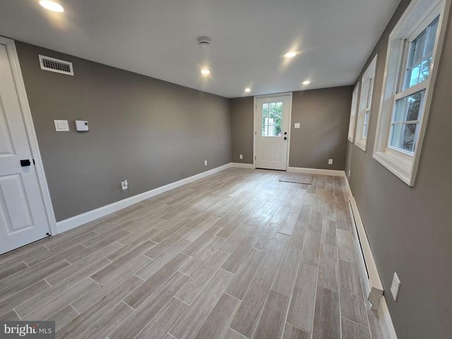 972 WINDSOR RD, Warminster, PA 18974