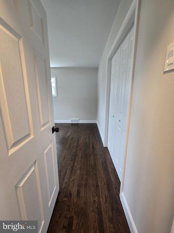972 WINDSOR RD, Warminster, PA 18974