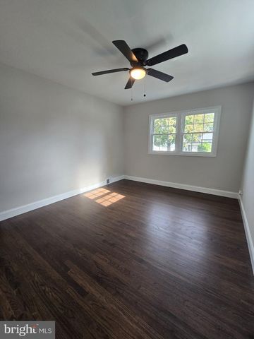 972 WINDSOR RD, Warminster, PA 18974