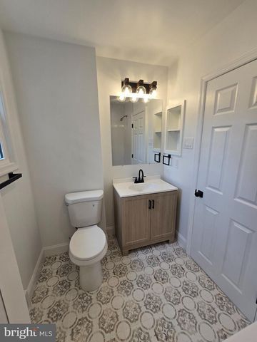 972 WINDSOR RD, Warminster, PA 18974