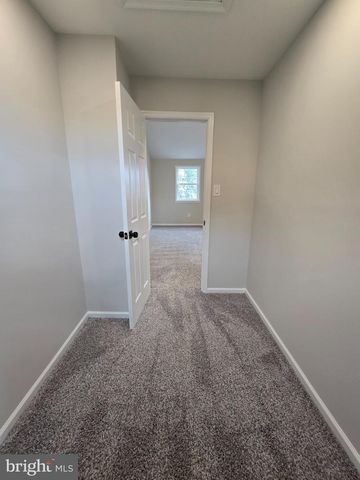 972 WINDSOR RD, Warminster, PA 18974