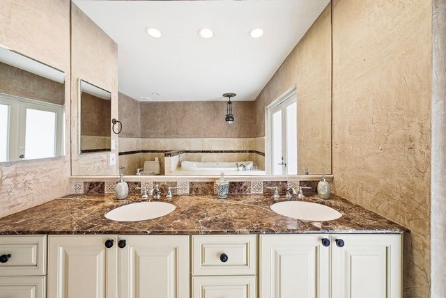 1581 NW 101st Avenue, Plantation, FL 33322