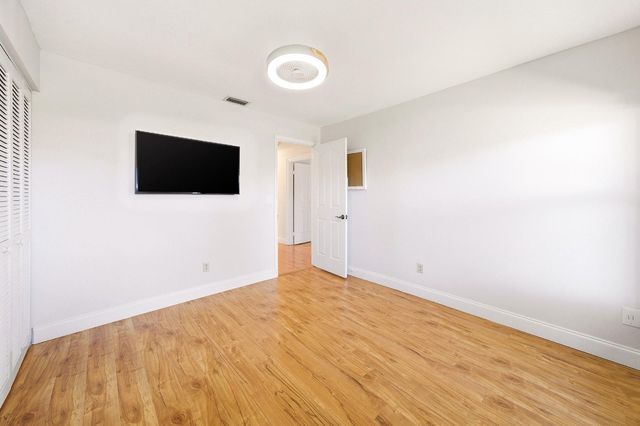 1581 NW 101st Avenue, Plantation, FL 33322