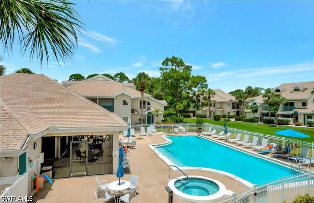 50 Emerald Woods DR A9, Naples, FL 34108