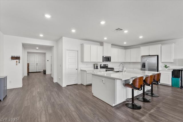 10006 Joshua Foothills Street, Las Vegas, NV 89178