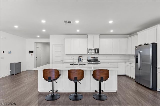 10006 Joshua Foothills Street, Las Vegas, NV 89178