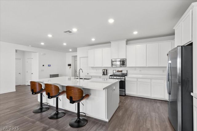 10006 Joshua Foothills Street, Las Vegas, NV 89178