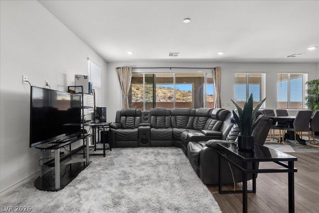 10006 Joshua Foothills Street, Las Vegas, NV 89178