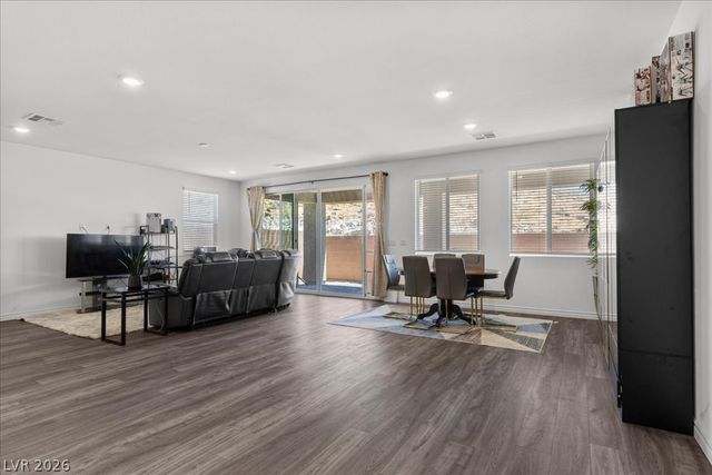 10006 Joshua Foothills Street, Las Vegas, NV 89178
