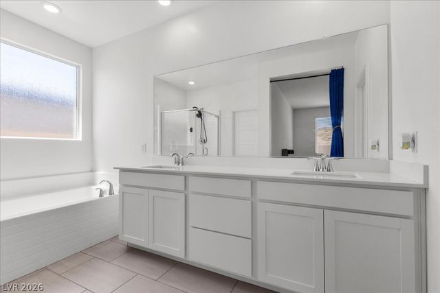 10006 Joshua Foothills Street, Las Vegas, NV 89178