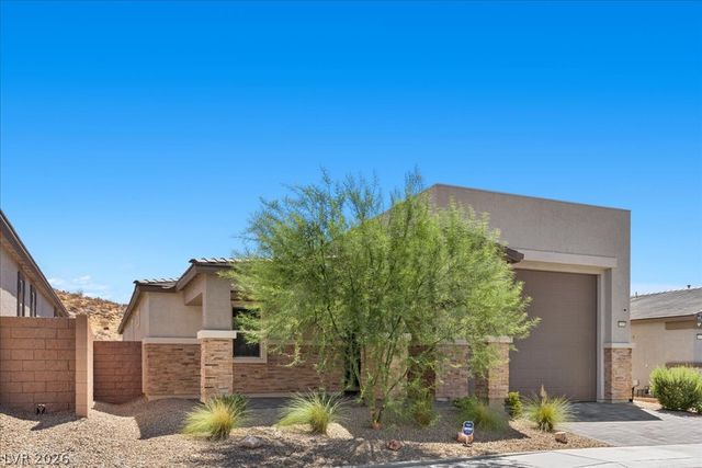 10006 Joshua Foothills Street, Las Vegas, NV 89178