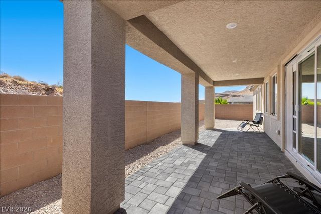 10006 Joshua Foothills Street, Las Vegas, NV 89178