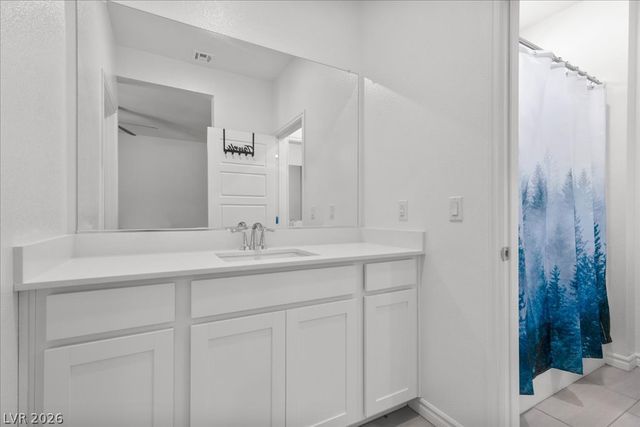 10006 Joshua Foothills Street, Las Vegas, NV 89178