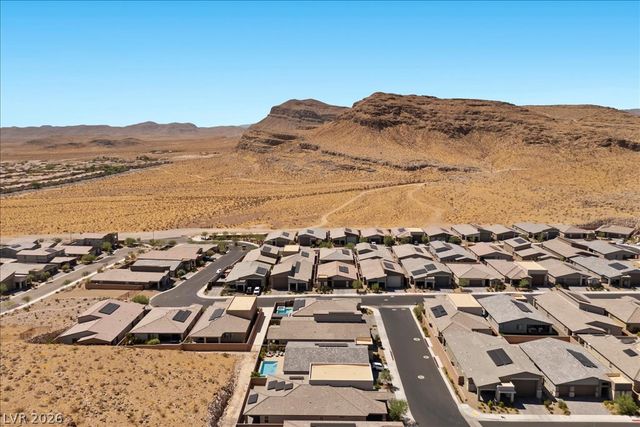 10006 Joshua Foothills Street, Las Vegas, NV 89178
